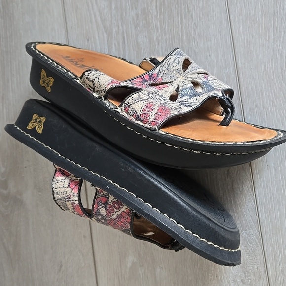 Alegria Women's Floral Slide Sandals - Black and Pink Platform Sz 38/8-8.5 - Picture 8 of 15